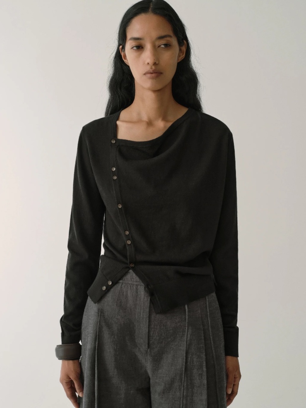 Insis Femme Asymmetric Hemp-cotton Cardigan